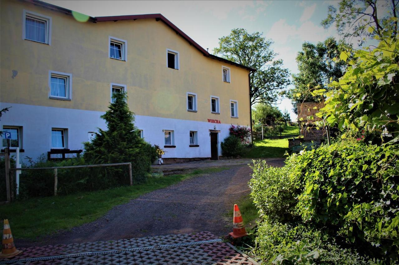 Zagroda Agroturystyczna Wiecha Mieroszow Luaran gambar