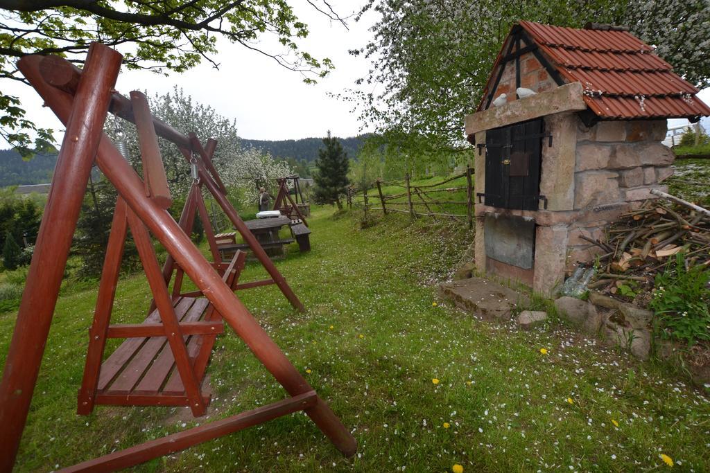 Zagroda Agroturystyczna Wiecha Mieroszow Luaran gambar