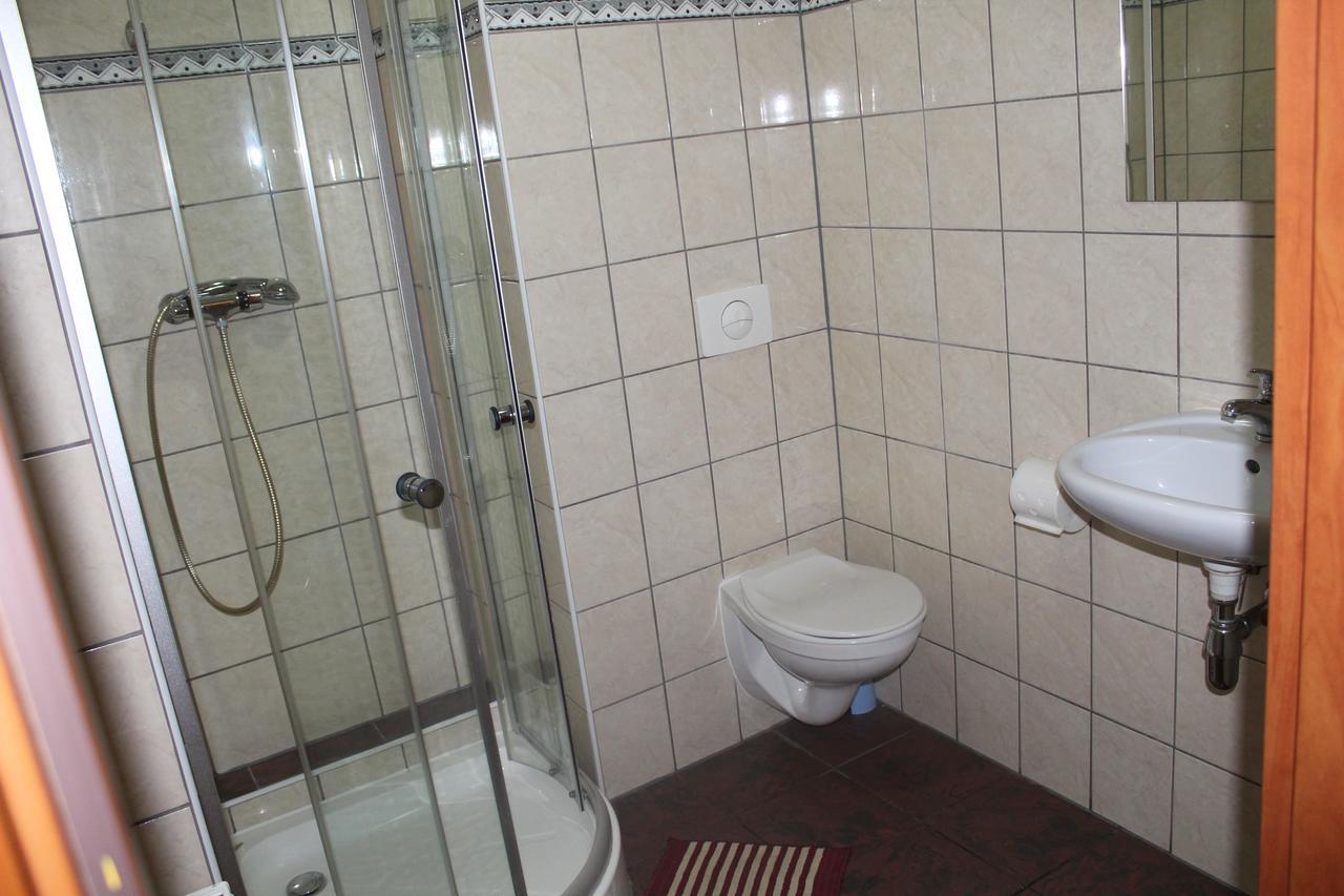 Zagroda Agroturystyczna Wiecha Mieroszow Luaran gambar