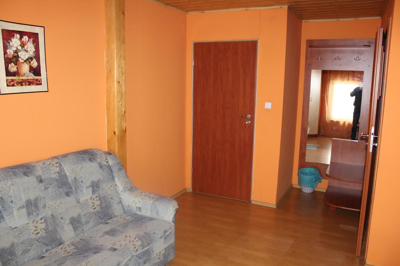 Zagroda Agroturystyczna Wiecha Mieroszow Luaran gambar